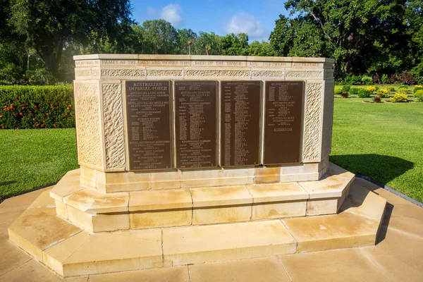 在砂岩建造的北部地区失踪人员纪念碑视图 共有293名军人和妇女参加 — 图库照片