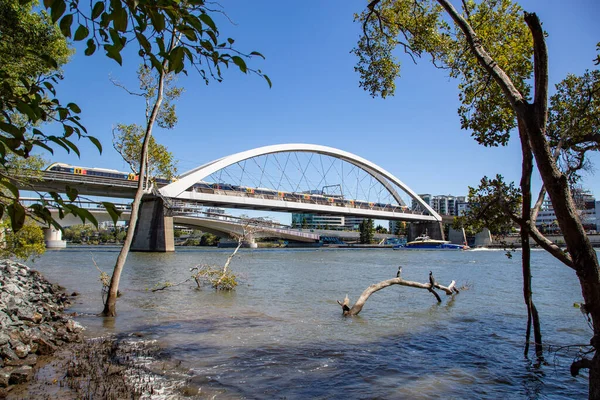 Мост Меривейл Двухпутный Железнодорожный Мост Через Реку Брисбен Открытый Ноябре — стоковое фото