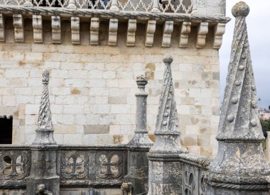 Belem Kulesi (Torre de Belem), Portekiz 'in Lizbon şehrinde gotik tarzda inşa edilen 16. yüzyıldan kalma bir kaledir.