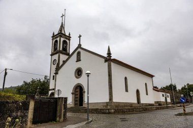 16. yüzyılda Portekiz 'in Castelo do Neiva şehrinde inşa edilen Nossa Sinyora das Neves Kilisesi' nin cephesi.