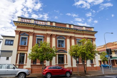 Woodstock House cephesi, Queensland Ulusal Bankası olarak 1915 yılında Maryborough, Queensland, Avustralya 'da inşa edildi.