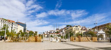 Lizbon Kuşatması 'nın Portekizli şövalyesi Martim Moniz' in 1147 yılında Lizbon, Portekiz 'deki modern anıtının görüntüsü.