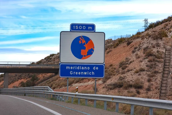Vägskylt Motorvägen Spanien Greenwich Meridian Ligger Före — Stockfoto