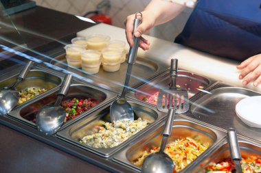 Otel restoranında açık büfe
