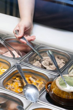 Otel restoranında açık büfe