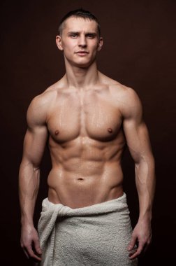 Stüdyoda fitness erkek modeli