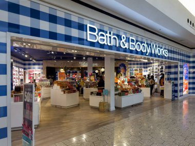 Dearborn, Michigan, ABD - 15 Ekim 2022: Bath Body Works Michigan 'daki Dearborn Fairlane Town Center' ın ön girişi