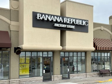 Windsor, Kanada - 27 Mart 2024: Banana Republic Factory Store Gilroy Premium Outlets, Gilroy, CA.