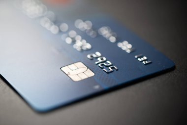 Mikro çip odaklı makro düşük anahtar kartı veya banka kartı arkaplanı