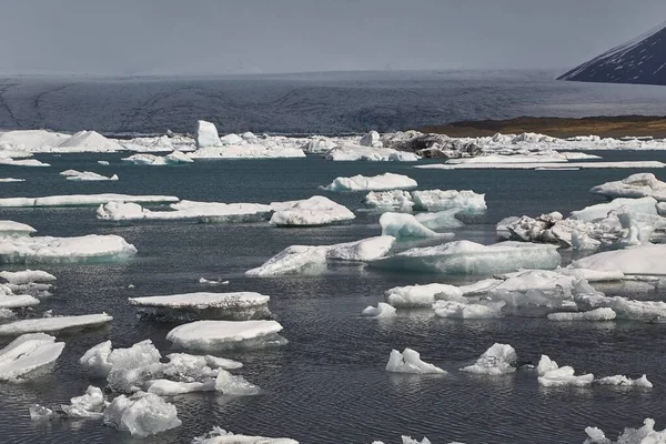 Lago Glacial Jokulsarlon Com Icebergs Flutuantes — Fotografia de Stock