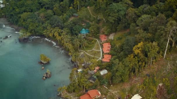 哥伦比亚努基附近的太平洋海岸 和平旅游胜地 — 图库视频影像