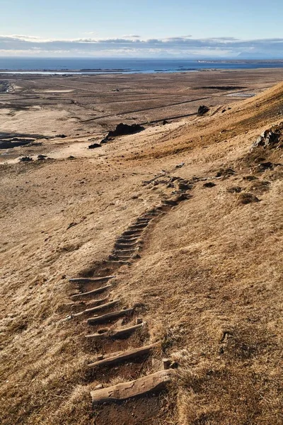 从Akrafjall Akranes Hills Farmland Walking Trail Distant Landscape看冰岛风景 — 图库照片