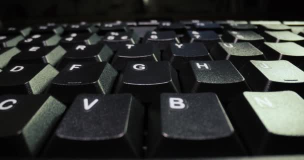 Komputer Keyboard Closeup Kamera Slider Lensa Makro Tombol Perlahan Lahan — Stok Video