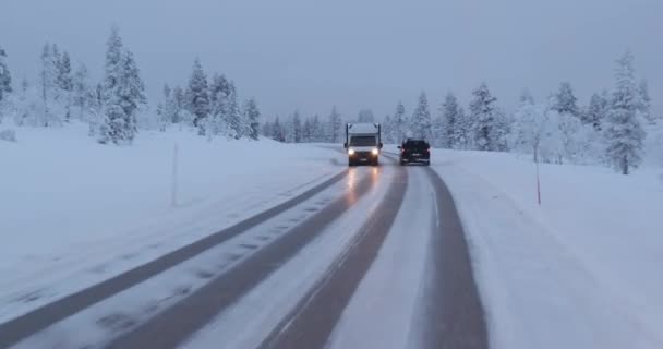Зимнее Вождение Заснеженной Дороги Финляндии — стоковое видео