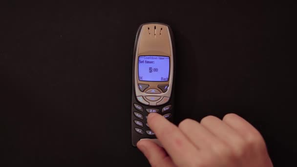 Budapeşte Macaristan 2021 Çemberi Klasik Nokia 6310I Cep Telefonu Zamanlayıcısı — Stok video