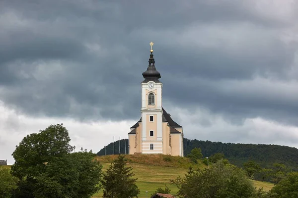 Igreja Uma Colina Rural Áustria — Fotografia de Stock