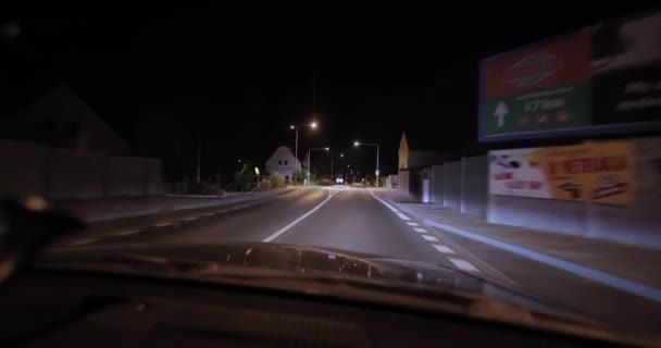 Plzen Czechia Circa 2022 Guidare Auto Notte Attraverso Villaggio — Video Stock