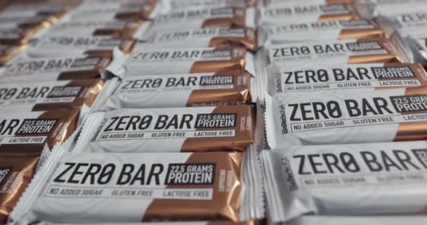 Budapešť Maďarsko Circa 2023 Proteinové Tyčinky Zero Bar Vyrobený Biotechnologií — Stock video