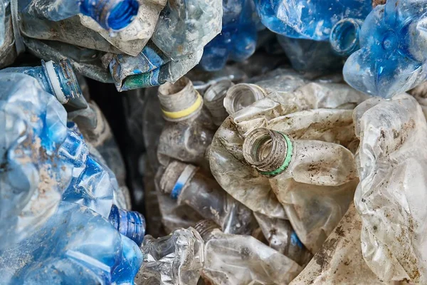 Högen Med Plastavfall Pet Flaskor Insamlade Balar För Återvinning — Stockfoto