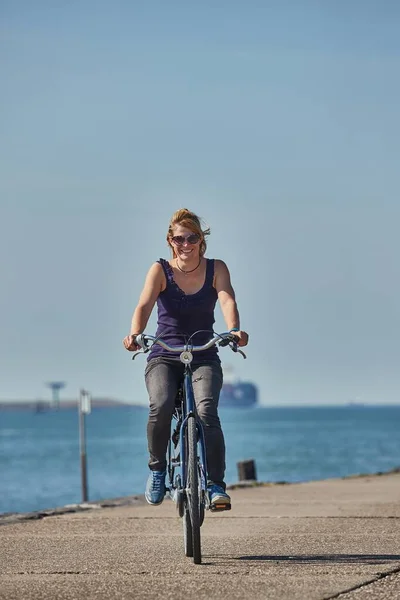 Woman Riding Bicycle Seashore Hoek Van Holland — Stock Photo, Image