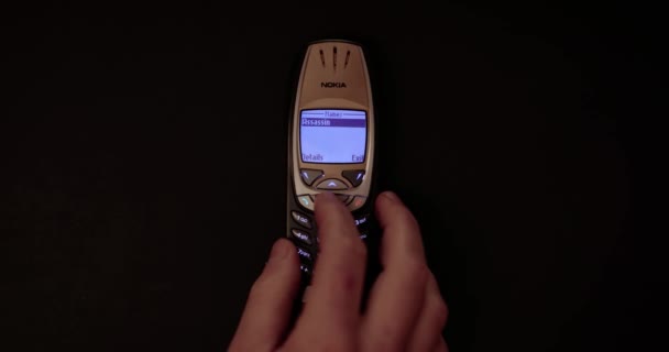 Будапешт Угорщина Січня 2021 Року Мобільний Телефон Nokia 6310I Повністю — стокове відео