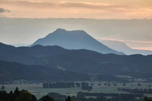 Vista Paisagem Distante Com Colina Putauaki Whakatane Nova Zelândia — Fotografia de Stock