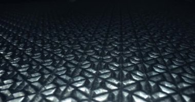 Metal ızgara yansıtan ışık, kamera hareketi, engebeli üç boyutlu yüzey, geometrik yapı, geleceksel yapı