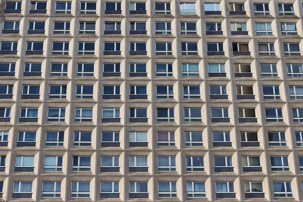 오래된 아파트 건물의 평면의 동유럽 저렴한 아파트 — 스톡 사진