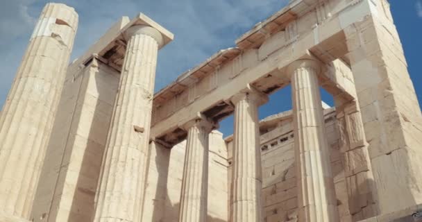Древние Колонны Акрополе Афин Достопримечательность Древнегреческой Цивилизации — стоковое видео