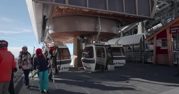 Alpe Dhuez Frankrijk Januari 2022 Skilift Top Station Omdraaiende Cabine — Stockvideo