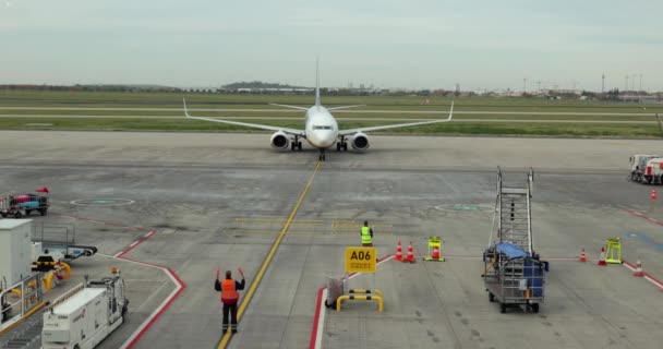 Berlin Deutschland Oktober 2021 Ryanair Maschine Vom Typ Boeing 737 — Stockvideo
