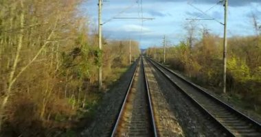 Sürücülerin bakış açısından tren yolculuğu bakış açısı