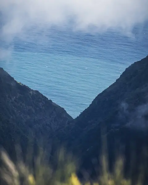Blick Auf Das Tal Von Pico Ruivo Nonnen Madeira Portugal lizenzfreie Stockbilder