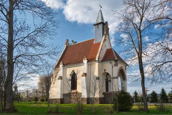 Starożytny Katolicki Kościół Narodzenia Najświętszej Marii Panny Wieś Vyazyn Rejon — Zdjęcie stockowe
