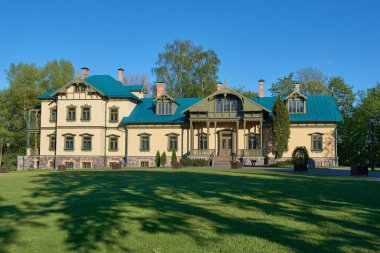 Yazın eski malikane Loshitsa Parkı, Minsk, Belarus.