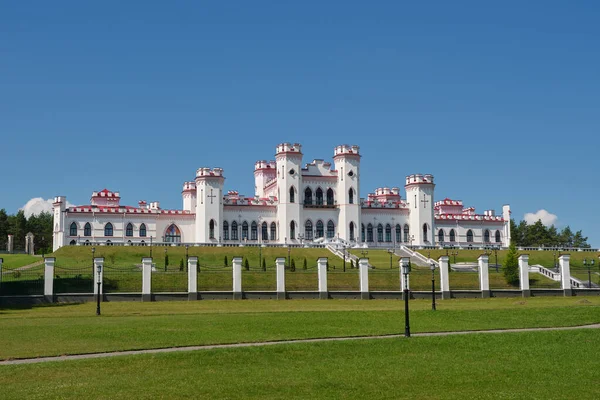 Weißrussland Sehenswürdigkeit Alte Mittelalterliche Burg Kosava Und Park Komplex Der — Stockfoto