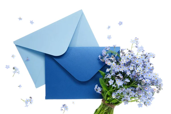 Envelope Azul Com Cartão Convite Casamento Carta Aniversário Decorada Com — Fotografia de Stock