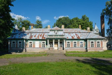 Beyaz Rusya turizm merkezi - Porozovo 'daki eski Bogudenki evi, Svisloch bölgesi, Grodno bölgesi, Belarus.
