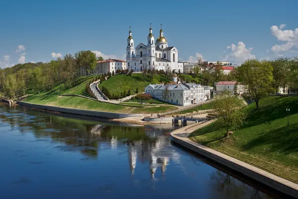 Old Ancient Holy Assumption Cathedral Embankment Western Dvina River Vitebsk — Stock Photo, Image