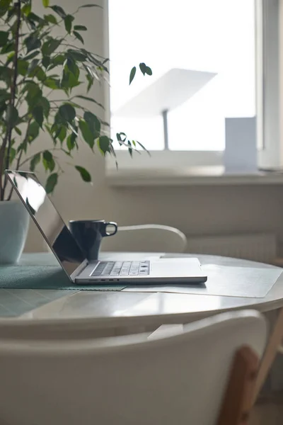 Laptop Table Cup Coffee Home Office Interior Modern Internet Technology Fotografia De Stock