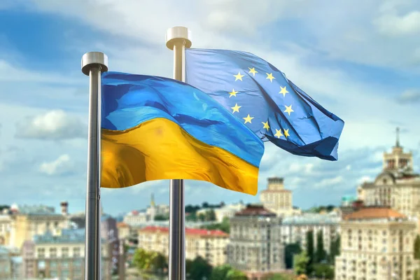Флаги Украины Европейского Союза Фоне Киева Концепция Сотрудничества Между Странами Стоковое Фото