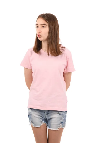 Молодая Красивая Девушка Розовой Футболке Джинсовых Шортах Белом Фоне Подавленная — стоковое фото