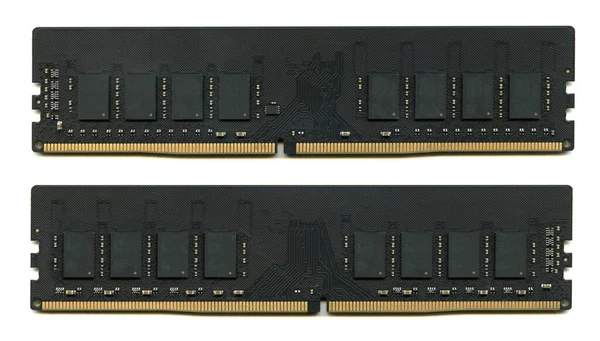 デスクトップコンピュータのメモリ Dimm Ddr4メモリモジュール 白に隔離されたPcを組み立てるための部品 — ストック写真