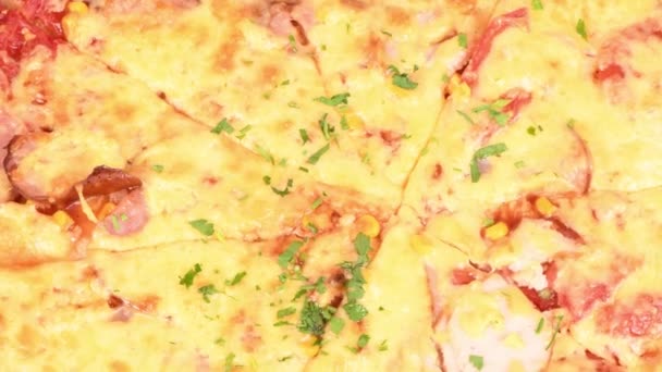 Pizza Italiană Delicioasă Închide Mişcarea Buclei Vedere Laterală Rotaţia 360 — Videoclip de stoc