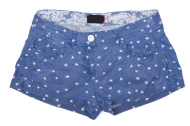 Beyaz arkaplanda izole edilmiş beyaz yıldızlı mavi şortlar. Ön görünüm.