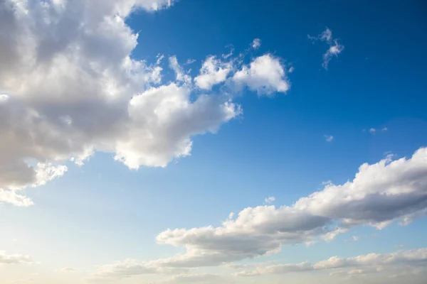 Sfondo Cielo Blu Con Nuvole — Foto Stock