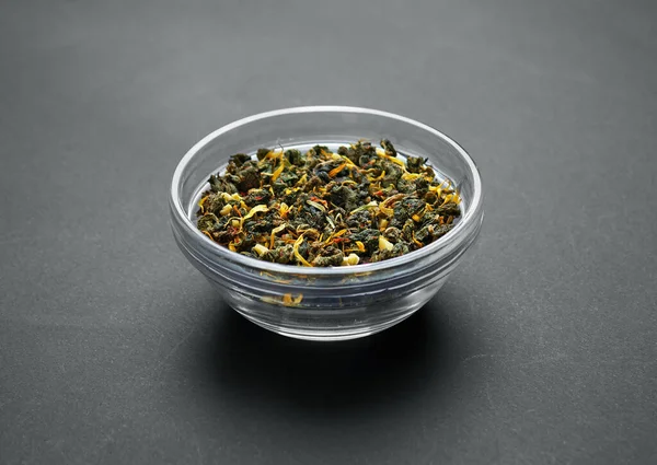 Chá Uma Tigela Fundo Preto — Fotografia de Stock