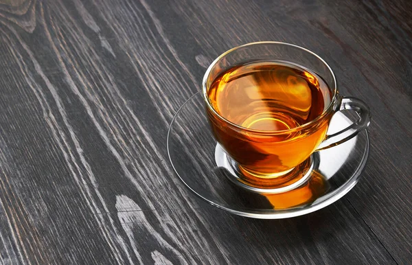 Kupa Tea Egy Sötét Háttér — Stock Fotó