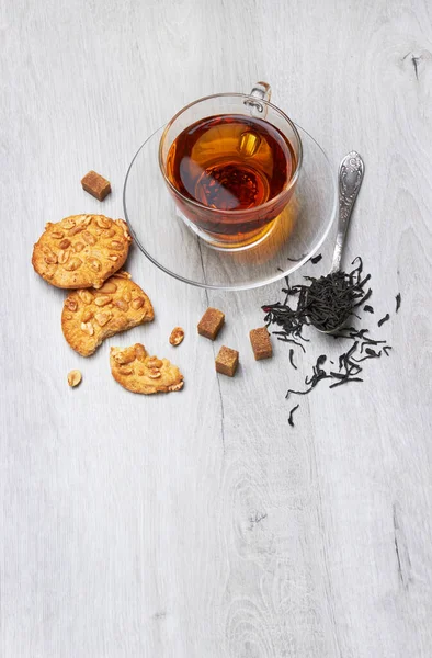 Чашка Чая Печенья Ложка Сахар Светлом Деревянном Фоне — стоковое фото