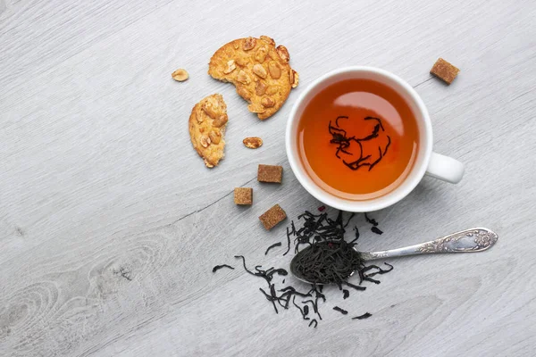 Чашка Чая Печенья Ложка Сахар Светлом Деревянном Фоне — стоковое фото